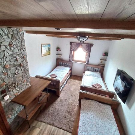 V Zajecskej Vezi Lägenhet Zaječí Exteriör bild